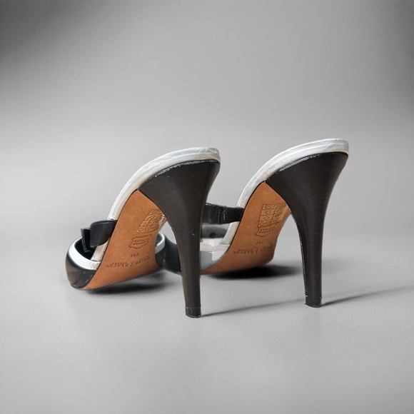 Women’s White House Black Market heels - Picture 2 of 5